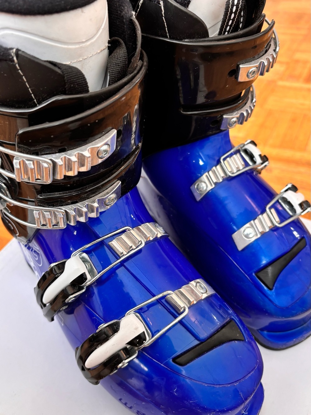 Rossignol Comp J4 Junior Ski Boots Size 23.5 (275mm) Black/Blue - Picture 3 of 8